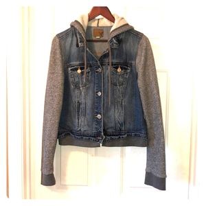 American Eagle Denim Jacket W/ Sweatshirt Sleeves